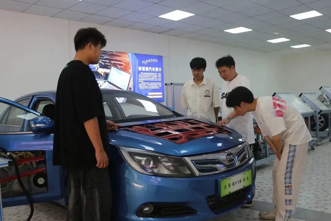 新能源汽車(chē)專(zhuān)業(yè)介紹